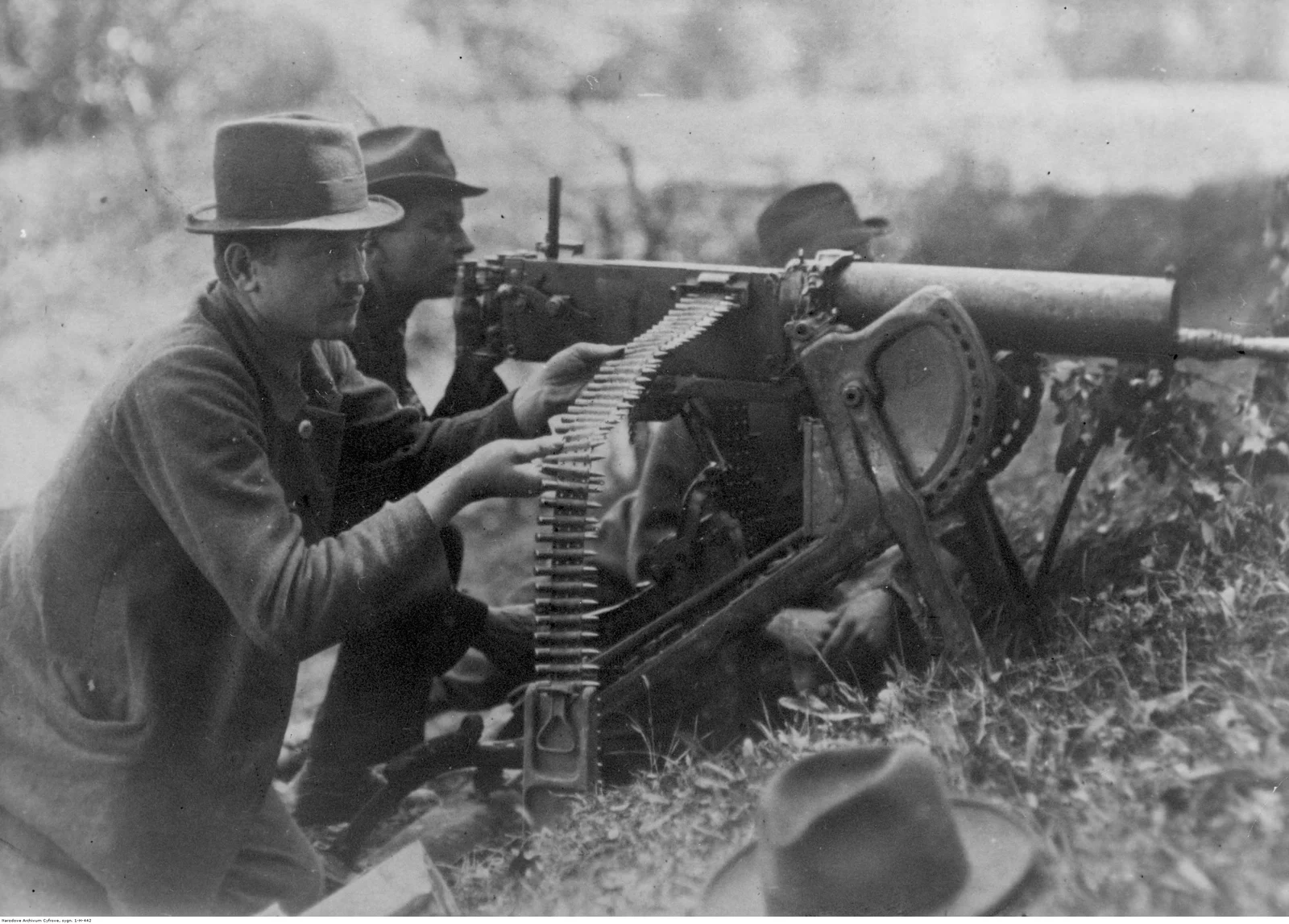 A Maxim model 1908 heavy machine gun during the Third Uprising. The archival description identifies the Oder, but not the precise position.